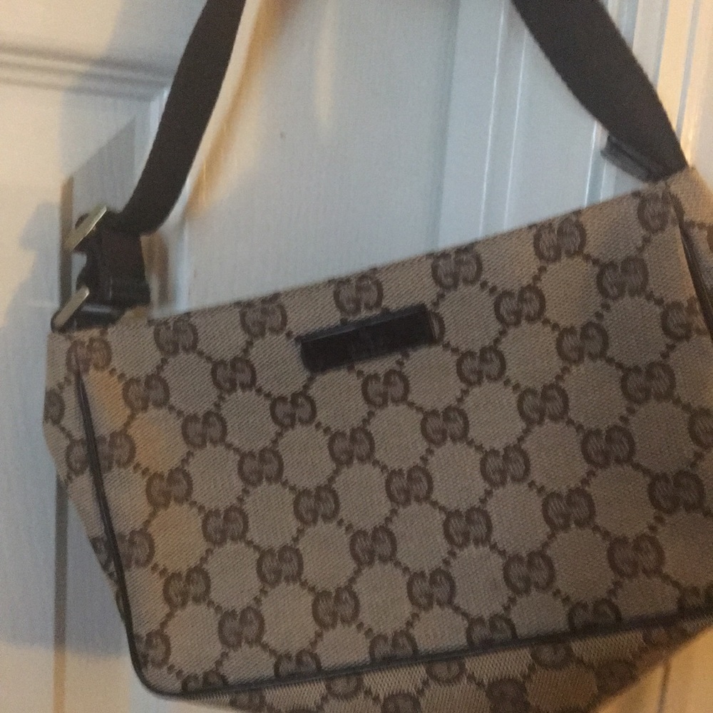 Small Gucci. Purse